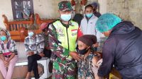 PUSKESMAS Kecamatan Tembuku menggelar simulasi di Balai Banjar Penida Kelod, Desa Tembuku, Rabu (5/5/2021). Foto: ist PUSKESMAS Kecamatan Tembuku menggelar simulasi di Balai Banjar Penida Kelod, Desa Tembuku, Rabu (5/5/2021). Foto: ist