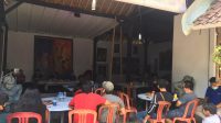 SUASANA diskusi bertema “Mencari Nama Ibu Kota Bangli” di Sekretariat Sanggar Jarakbank, Bangli, Jumat (7/5/2021). Foto: ist SUASANA diskusi bertema “Mencari Nama Ibu Kota Bangli” di Sekretariat Sanggar Jarakbank, Bangli, Jumat (7/5/2021). Foto: ist