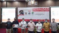 ANGGOTA Komisi VI DPR RI, I Nyoman Parta, memberi motivasi kepada UMKM dan pelaku usaha ultra mikro saat Sosialisasi Integrasi Ultra Mikro di Denpasar, Minggu (6/6/2021). Foto: ist ANGGOTA Komisi VI DPR RI, I Nyoman Parta, memberi motivasi kepada UMKM dan pelaku usaha ultra mikro saat Sosialisasi Integrasi Ultra Mikro di Denpasar, Minggu (6/6/2021). Foto: ist