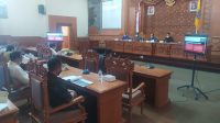 SUASANA rapat kerja Disdikpora dengan DPRD Kota Denpasar soal PPDB tahun pelajaran 2021/2022, Jumat (4/6/2021). Foto: tra SUASANA rapat kerja Disdikpora dengan DPRD Kota Denpasar soal PPDB tahun pelajaran 2021/2022, Jumat (4/6/2021). Foto: tra