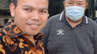 DIREKTUR M-16, Bambang Mei Finarwanto; didampingi Kepala Divisi Litbang M-16 , M. Zainul Pahmi (kiri) saat memberikan keterangan ke wartawan. Foto: rul DIREKTUR M-16, Bambang Mei Finarwanto; didampingi Kepala Divisi Litbang M-16 , M. Zainul Pahmi (kiri) saat memberikan keterangan ke wartawan. Foto: rul