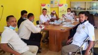 TIM Bakumham sedang memberi penjelasan kepada Bendesa Adat dan Ketua LPD Umacetra terkait berbagai kemungkinan hukum. Foto: ist TIM Bakumham sedang memberi penjelasan kepada Bendesa Adat dan Ketua LPD Umacetra terkait berbagai kemungkinan hukum. Foto: ist