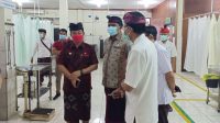 KETUA DPRD Karangasem, I Wayan Suastika, datang dan mengecek RSUD Karangasem, Kamis (15/7/2021), bersama Bupati Karangasem, I Gede Dana. Foto: ist KETUA DPRD Karangasem, I Wayan Suastika, datang dan mengecek RSUD Karangasem, Kamis (15/7/2021), bersama Bupati Karangasem, I Gede Dana. Foto: ist