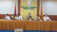 sugawa pertanian golkar SUGAWA Korry memaparkan hasil evaluasi kondisi petani buah ekspor Bali yang terkendala registrasi kebun dan transportasi untuk pasar ekspor, Jumat (16/7/2021). Foto: gus hendra)