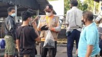 BPBD Karangasem bersama para relawan Forum Pengurangan Risiko Bencana (FPRB) membagikan masker kain kepada masyarakat, Minggu (22/8/2021). Foto: ist BPBD Karangasem bersama para relawan Forum Pengurangan Risiko Bencana (FPRB) membagikan masker kain kepada masyarakat, Minggu (22/8/2021). Foto: ist