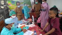 Bupati Tamba saat pemantauan pelaksanaan vaksinasi di Desa Pengambengan