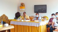 KETUA DPD Partai Golkar Jembrana, I Made Suardana, saat memberi sambutan dalam pendampingan dan pelatihan petani milenial di Jembrana, Minggu (23/8/2021). Foto: ist KETUA DPD Partai Golkar Jembrana, I Made Suardana, saat memberi sambutan dalam pendampingan dan pelatihan petani milenial di Jembrana, Minggu (23/8/2021). Foto: ist