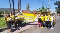 RELAWAN GSL saat persiapan berbagi nasi bungkus kepada masyarakat di Buleleng, beberapa waktu lalu. Kegiatan ini akan dilanjutkan dengan program membagikan paket sembako dan penguatan UMKM oleh Gde Sumarjaya Linggih alias Demer. Foto: ist RELAWAN GSL saat persiapan berbagi nasi bungkus kepada masyarakat di Buleleng, beberapa waktu lalu. Kegiatan ini akan dilanjutkan dengan program membagikan paket sembako dan penguatan UMKM oleh Gde Sumarjaya Linggih alias Demer. Foto: ist