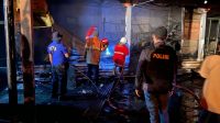 RUKO milik I Putu Suastika di Banjar Dinas Batur Tengah, Desa Batur Tengah, Kecamatan Kintamani, Selasa (24/8/2021) sekitar pukul 00.30 Wita, ludes terbakar. Diduga kuat kebakaran lantaran korsleting listrik. Foto: ist RUKO milik I Putu Suastika di Banjar Dinas Batur Tengah, Desa Batur Tengah, Kecamatan Kintamani, Selasa (24/8/2021) sekitar pukul 00.30 Wita, ludes terbakar. Diduga kuat kebakaran lantaran korsleting listrik. Foto: ist