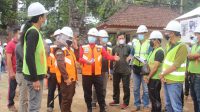 BUPATI Bangli, Sang Nyoman Sedana Arta, melakukan inspeksi pembangunan gedung DPRD dan BMB kantor Bupati, Jumat (27/8/2021). Foto: ist BUPATI Bangli, Sang Nyoman Sedana Arta, melakukan inspeksi pembangunan gedung DPRD dan BMB kantor Bupati, Jumat (27/8/2021). Foto: ist