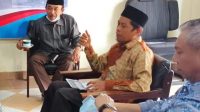 WAKIL Ketua DPRD NTB, Abdul Hadi (dua kanan), saat memimpin rombongan Banggar ke Unit Pelaksana Teknis Badan (UPTB) Unit Pelayanan Pajak Daerah (UPPD) Gerung, Lombok Barat. Foto: rul WAKIL Ketua DPRD NTB, Abdul Hadi (dua kanan), saat memimpin rombongan Banggar ke Unit Pelaksana Teknis Badan (UPTB) Unit Pelayanan Pajak Daerah (UPPD) Gerung, Lombok Barat. Foto: rul