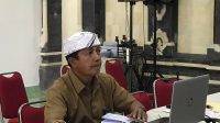 BENDESA Adat Tuban, Wayan Mendra, saat mengikuti rapat virtual dengan Dinas Kehutanan dan LHK Provinsi Bali. Foto: ist BENDESA Adat Tuban, Wayan Mendra, saat mengikuti rapat virtual dengan Dinas Kehutanan dan LHK Provinsi Bali. Foto: ist