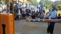 02655 Denpasar Portal di Serangan diprotes warga