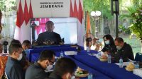 Bupati Tamba saat mengikuti Rapat Paripurna