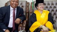 KETUA DPD PDI Perjuangan NTB, Rachmat Hidayat (kanan), saat bersama Ketua Umum DPP PDIP Megawati Soekarnoputri, beberapa waktu lalu. Foto: rul KETUA DPD PDI Perjuangan NTB, Rachmat Hidayat (kanan), saat bersama Ketua Umum DPP PDIP Megawati Soekarnoputri, beberapa waktu lalu. Foto: rul