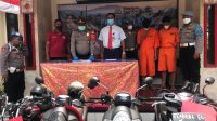 POLSEK Kintamani meringkus kawanan maling motor, KAYP (18) asal Kintamani dan KRA (18) asal Singaraja, tamatan SMK swasta di Denpasar tapi masih menganggur. Foto: gia POLSEK Kintamani meringkus kawanan maling motor, KAYP (18) asal Kintamani dan KRA (18) asal Singaraja, tamatan SMK swasta di Denpasar tapi masih menganggur. Foto: gia