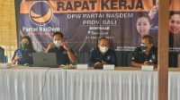 NOPI Seri Jayanti (kiri) saat rapat kerja DPW Partai Nasdem Bali, Selasa (12/10/2021). Foto: ist NOPI Seri Jayanti (kiri) saat rapat kerja DPW Partai Nasdem Bali, Selasa (12/10/2021). Foto: ist