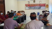 PERTEMUAN antara Prajuru Desa Adat Jro Kuta Pejeng dengan perwakilan krama yang di-kanorayang di kantor Kesbangpol Gianyar. Foto: adi PERTEMUAN antara Prajuru Desa Adat Jro Kuta Pejeng dengan perwakilan krama yang di-kanorayang di kantor Kesbangpol Gianyar. Foto: adi