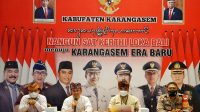 BUPATI Karangasem, I Gede Dana, yang juga Ketua TPID Kabupaten Karangasem, memimpin High Level Meeting atau rapat tingkat tinggi TPID ke-2 tahun 2021, Kamis (4/11/2021) di wantilan kantor Bupati. Foto: ist BUPATI Karangasem, I Gede Dana, yang juga Ketua TPID Kabupaten Karangasem, memimpin High Level Meeting atau rapat tingkat tinggi TPID ke-2 tahun 2021, Kamis (4/11/2021) di wantilan kantor Bupati. Foto: ist