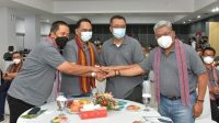 GUBERNUR Zulkieflimansyah saat bersama Komisaris PT Telekomunikasi (Telkom) Indonesia, Rizal Mallarangeng (dua kiri), dan para komisaris PT Telkom lainnya, Rabu (3/11/2021). Foto: rul GUBERNUR Zulkieflimansyah saat bersama Komisaris PT Telekomunikasi (Telkom) Indonesia, Rizal Mallarangeng (dua kiri), dan para komisaris PT Telkom lainnya, Rabu (3/11/2021). Foto: rul