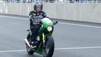 PRESIDEN Joko Widodo menjajal lintasan sirkuit Mandalika sepanjang 4,3 kilometer tersebut, Jumat (12/11/2021). Jokowi menggunakan motor Custum Kawasaki W175. Foto: ist PRESIDEN Joko Widodo menjajal lintasan sirkuit Mandalika sepanjang 4,3 kilometer tersebut, Jumat (12/11/2021). Jokowi menggunakan motor Custum Kawasaki W175. Foto: ist