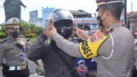Polres Tabanan bagikan helm - ist