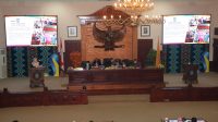 SIDANG paripurna DPRD NTB yang sempat diskors dua kali, Selasa (30/11/2021). Foto: rul SIDANG paripurna DPRD NTB yang sempat diskors dua kali, Selasa (30/11/2021). Foto: rul