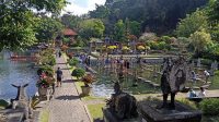 OBJEK wisata Taman Tirta Gangga di Desa Ababi, Kecamatan Abang, dipadati pengunjung saat Hari Raya Galungan. Foto: ist OBJEK wisata Taman Tirta Gangga di Desa Ababi, Kecamatan Abang, dipadati pengunjung saat Hari Raya Galungan. Foto: ist