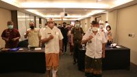 WABUP Kasta berfoto bersama saat menjadi narasumber kegiatan Konsolidasi Kebijakan Kota Tanggap Ancaman Narkoba Pada Sektor Kelembagaan di Hotel Whydam Jivva Tamansari Resort Bali, Desa Lepang, Klungkung, Kamis (4/11/2021). Foto: ist WABUP Kasta berfoto bersama saat menjadi narasumber kegiatan Konsolidasi Kebijakan Kota Tanggap Ancaman Narkoba Pada Sektor Kelembagaan di Hotel Whydam Jivva Tamansari Resort Bali, Desa Lepang, Klungkung, Kamis (4/11/2021). Foto: ist