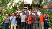 KETUA DPRD Gianyar, I Wayan Tagel Winarta, bersama Kelompok Pakar/Tim Ahli dan Tim Ahli Fraksi DPRD Gianyar. Foto: adi KETUA DPRD Gianyar, I Wayan Tagel Winarta, bersama Kelompok Pakar/Tim Ahli dan Tim Ahli Fraksi DPRD Gianyar. Foto: adi