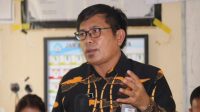 KOMISIONER Ketut Rudia saat memberi materi pada sosialisasi Desa Peduli Pemilu-Pemilihan 2021 di Desa Tianyar Barat, Karangasem, Selasa (7/12/2021). Foto: ist KOMISIONER Ketut Rudia saat memberi materi pada sosialisasi Desa Peduli Pemilu-Pemilihan 2021 di Desa Tianyar Barat, Karangasem, Selasa (7/12/2021). Foto: ist