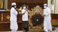 GUBERNUR Koster saat membuka Lokasabha III PSN Korwil Bali di Wiswa Sabha Utama, Minggu (12/12/2021). Foto: ist GUBERNUR Koster saat membuka Lokasabha III PSN Korwil Bali di Wiswa Sabha Utama, Minggu (12/12/2021). Foto: ist