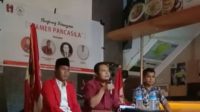 NARASUMBER Diskusi Publik Pamer Pancasila, Aurelius R.L. Teluma; Eko Chrisdianto Purnomo, dan Sahdan. Foto: rul NARASUMBER Diskusi Publik Pamer Pancasila, Aurelius R.L. Teluma; Eko Chrisdianto Purnomo, dan Sahdan. Foto: rul
