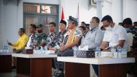 KETUM DPP Bapera, Fahd El Fouz A Rafiq (tengah); bersama Kadis Sosial, Ahsanul Khalik; dan Sekda Lotim, M Juaini Taufiq (kanan), saat menghadiri pengurus DPD Bapera Kabupaten Lombok Timur, Sabtu (22/1/2022). Foto: rul KETUM DPP Bapera, Fahd El Fouz A Rafiq (tengah); bersama Kadis Sosial, Ahsanul Khalik; dan Sekda Lotim, M Juaini Taufiq (kanan), saat menghadiri pengurus DPD Bapera Kabupaten Lombok Timur, Sabtu (22/1/2022). Foto: rul