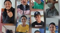 PARA peserta lomba karaoke lagu Bali di Desa Abang. Foto: ist PARA peserta lomba karaoke lagu Bali di Desa Abang. Foto: ist