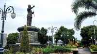 RTH Taman Bung Karno yang ada di wilayah Sukasada kini ditutup sementara waktu