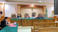 SUASANA persidangan tindak pidana korupsi hasil penjualan air tangki PDAM Tirta Mahottama Klungkung Unit Nusa Penida di Pengadilan Negeri Denpasar, Kamis (10/2/2022). Foto: ist SUASANA persidangan tindak pidana korupsi hasil penjualan air tangki PDAM Tirta Mahottama Klungkung Unit Nusa Penida di Pengadilan Negeri Denpasar, Kamis (10/2/2022). Foto: ist