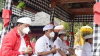 BUPATI Tabanan, I Komang Gede Sanjaya, bersama Ketua DPRD Tabanan, I Made Dirga, dan jajaran Pemkab Tabanansembahyang bersama di Pura Luhur Tamba Waras, Sabtu (12/2/2022). Foto: ist BUPATI Tabanan, I Komang Gede Sanjaya, bersama Ketua DPRD Tabanan, I Made Dirga, dan jajaran Pemkab Tabanansembahyang bersama di Pura Luhur Tamba Waras, Sabtu (12/2/2022). Foto: ist