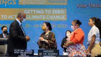 Puan Maharani saat berbincang dengan delegasi parlemen luar negeri