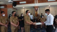 02829 Denpasar Wali Kota serahkan SK PPPK