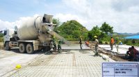 SEJUMLAH pekerja terus memacu pekerjaan proyek infrastruktur dasar di kawasan Sirkuit Mandalika. Foto: ist SEJUMLAH pekerja terus memacu pekerjaan proyek infrastruktur dasar di kawasan Sirkuit Mandalika. Foto: ist