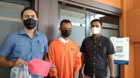 PELAKU MA alias Molo (pakai baju tahanan)