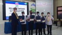 PENYERAHAN penghargaan Uni Eropa kepada empat peneliti BMKG di Kantor BBMKG Wilayah III Denpasar. Foto: ist PENYERAHAN penghargaan Uni Eropa kepada empat peneliti BMKG di Kantor BBMKG Wilayah III Denpasar. Foto: ist