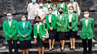 sma widiatmika MAHASISWA Universitas Mahasaraswati, Denpasar saat mengikuti Program Pengenalan Lingkungan Persekolahan I untuk memberi pengalaman langsung bagi mahasiswa mengenai manajemen sekolah di SMA Widiatmika. Foto: Ist