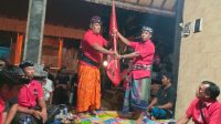 PENGUKUHAN Pengurus Ranting PDI Perjuangan Desa Baha, Mengwi Badung. Foto: ayu