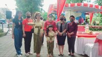 BUNDA PAUD Kota Denpasar bersama peserta terbaik dalam lomba kreativitas anak PAUD dan orang tua. Foto: ist BUNDA PAUD Kota Denpasar bersama peserta terbaik dalam lomba kreativitas anak PAUD dan orang tua. Foto: ist