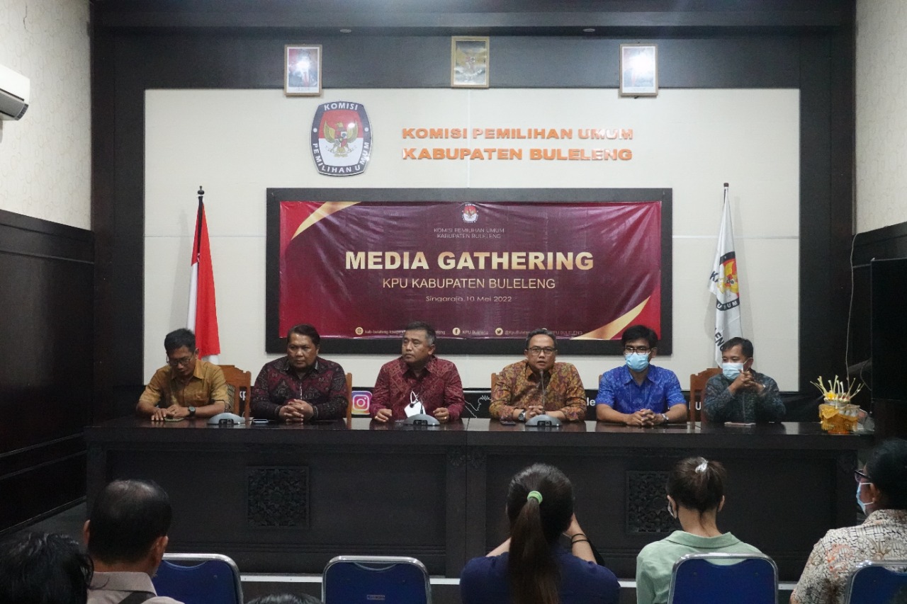 ACARA Riung Media digelar KPU Buleleng dengan para jurnalis di Kabupaten Buleleng. Foto: rik