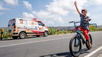 MOBIL ambulans HBK Peduli yang terus keliling membantu masyarakat di wilayah pedalaman di Pulau Lombok. Foto: ist MOBIL ambulans HBK Peduli yang terus keliling membantu masyarakat di wilayah pedalaman di Pulau Lombok. Foto: ist