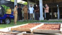 Bupati Tamba bersama Hanung Harimba Rachman (2)