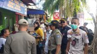 PETUGAS BI dan Satpol PP Badung saat sidak money changer. Foto: ist PETUGAS BI dan Satpol PP Badung saat sidak money changer. Foto: ist